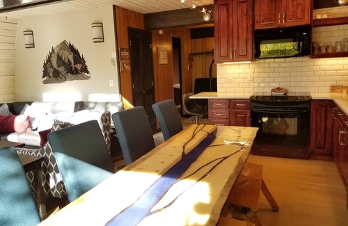 Wildernest Cabina | Cabaña privada de montaña - ¡Remodelada en verano!