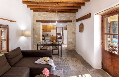 Droushia Villa | Simeon Estate in Drouseia