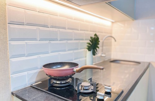 Bekasi Timur Apartamento | Simple 2Br With Extra Room Transpark Juanda Bekasi Timur Apartment