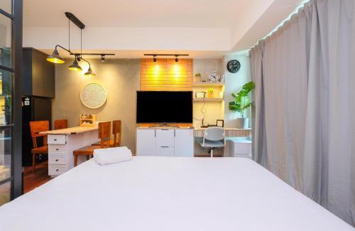 Mampang Prapatan Apartamento | Simple and Comfort Studio Apartment at Nine Residence By Travelio