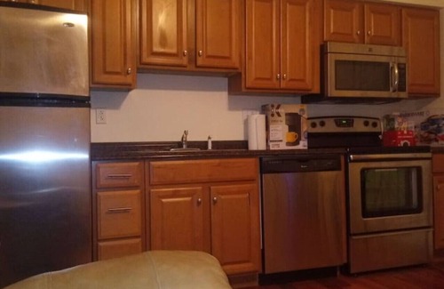 Niskayuna Apartamento | simple one bedroom free parking