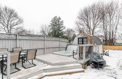 Watertown Apartamento | Simply Comfort. Stylish Hamilton House 3Br HOT TUB
