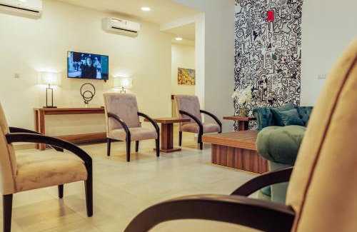 Maitama Casa | Sinclair Lake Chad