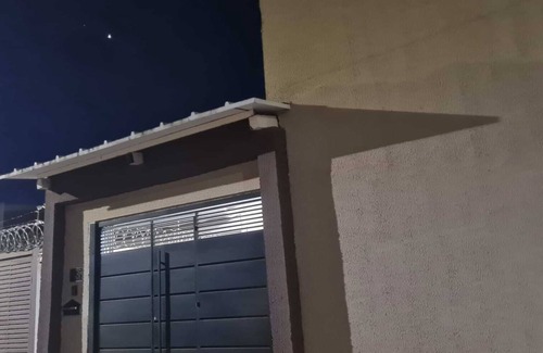 Goiania Casa | Single room with double bed, and garage in the best area of Goiânia.