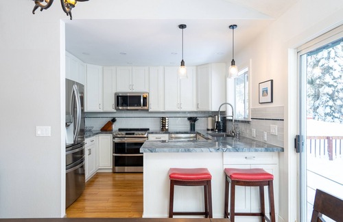 Ridgewood Casa | Single level home perfect for families and very dog friendly, near State Park/National Forest