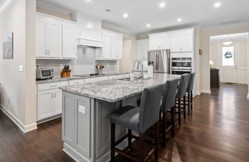 Mint Hill Casa | Single Level, Open Floor Plan w/ Indoor Fire Place