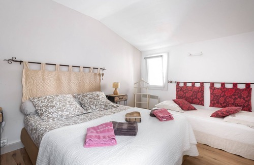 Merindol-les-Oliviers Casa | Individual-Le Ventoux-Confortable-Baño privado con bañera-Vista al campo