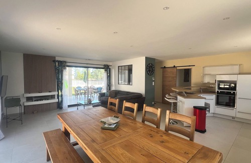 Saint-Ambroix Casa | SINGLE STOREY VILLA WITH HEATED POOL AND JACCUZI