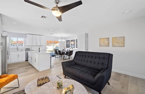 Henderson Casa | Single-Story 3BR w/ Pool, Hot Tub, Firepit & Grill