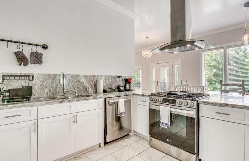 Rockdale County Casa | Single-Story Home about 7 Mi to Old Towne Conyers!