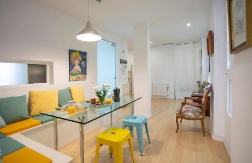 Ciutat Vella Apartamento | SingularStays Reina II
