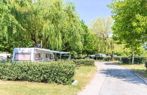 Sisteron Casa | Sites and Landscapes Les Prés Hauts *** - Classic mobile home Durance 4 people