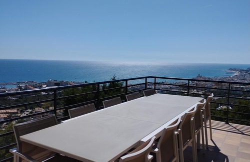 Sitges Villa | Sitges Spaces Sea View Villa-6 hab./5 baños/2 piscinas/Vistas al mar/12 personas