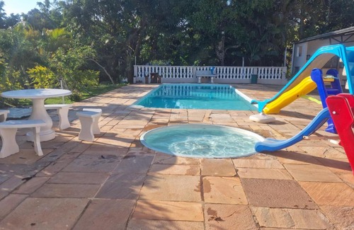 Santa Isabel Casa | Sitio lindo - ideal para festas e passar o dia 40pessoas