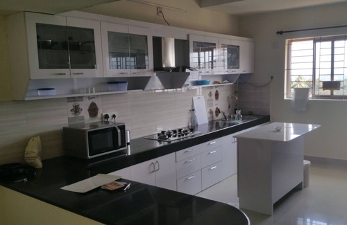 Udupi Apartamento | Situado en un entorno panorámico y claro sobre la vista del amanecer.