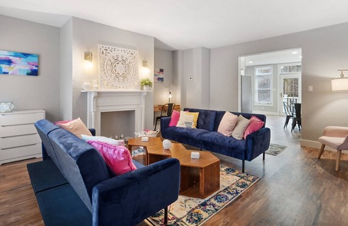 South Side Slopes Casa | Situated just 1.4 miles away from Pittsburgh’s buzzing downtown.