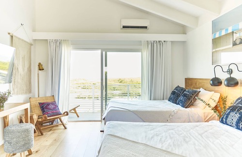 Montauk Hotel | Situated on the Beach! 3 Family-friendly Units, Beachfront Property, Onsite Pool