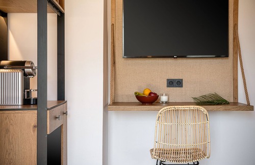 Sivas Villa | SivasZen Luxury Villa, with Heated Pool, Spa Whirlpool & Fitness Equipment