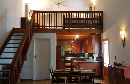 Greater Johannesburg Metropolitan Area Hotel | Six Valk Avenue Guest House