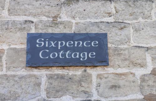Pickering Casa | Sixpence Cottage