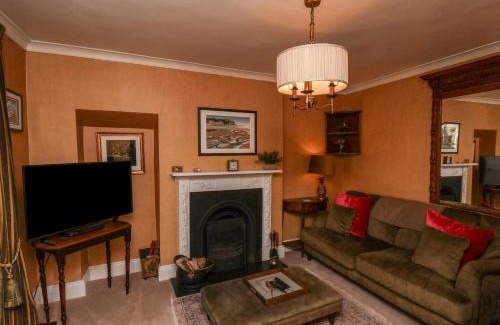 Pickering Casa | Sixpence Cottage