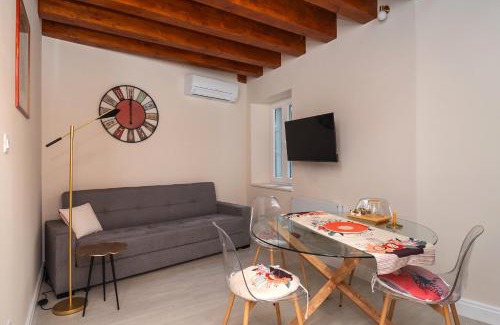 Grad Apartamento | Sizgoric Palace Suites Sibenik
