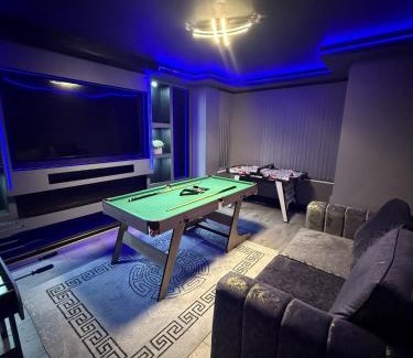 Ogden Casa | SK Stays Modern Luxury Home With Jacuzzi Bath & Cinema Room