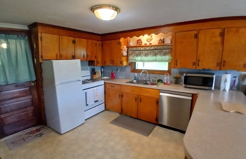 Ouaquaga Casa | Ska'no'ne -Peaceful Living 1-bedroom house with central HVAC & WiFi on 13+ acres