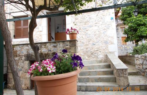 Kardamyli Apartamento | Skardamoula's Studios and Apartments, 2