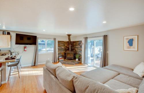 Christmas Valley Casa | Ski and Board in South Lake Tahoe! Updated Home