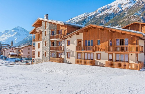Lanslevillard Condominio | Ski aux pieds ! Charmant T2 + cabine | Piscine