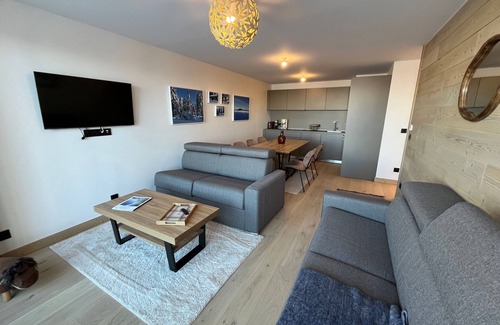 Bergers Condominio | Ski aux pieds ! T2 avec accès piscine, TV, parking