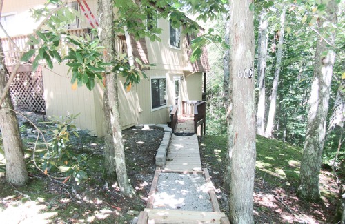 Banner Elk Cabaña | Ski Country 66-c 2 Bedroom Condo by RedAwning