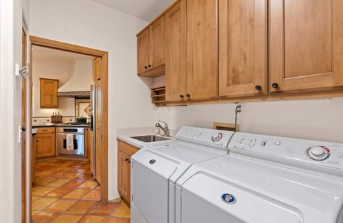Santa Fe Casa | Ski Discounts! Tesuque Getaway w/ Hot Tub