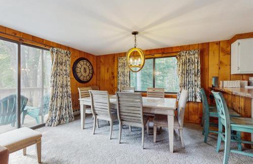 West Dover Casa | Ski Haus Retreat - Unit B