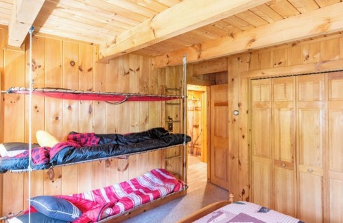 Bethlehem Cabina | "Ski, Hike, Mountain Bike - Pets Welcome!"