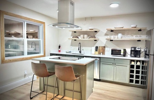 Stockbridge Casa | Ski/MTB Home with Mountain Views near Killington/Woodstock/Green Mountain Trails