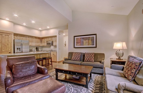 Breckenridge Casa | Ski-in 2br W/luxe Decor Steps To Winter Activities 2 Bedroom Townhouse by RedAwning