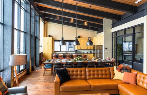 East Kootenay Chalet De Esquí | Ski In/Out I Mountain Spa Retreat | Sauna + Cold Plunge + Hot Tub