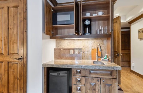 Downtown Hotel | Ski in/out Plus pool, hot tubs and fire pit!