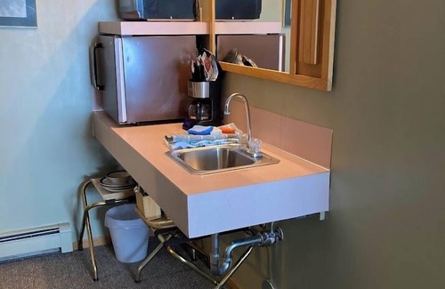 Powder Mountain Cabina | Ski in/out studio room 105 at Powder Mountain's Columbine Inn. Sleeps 2