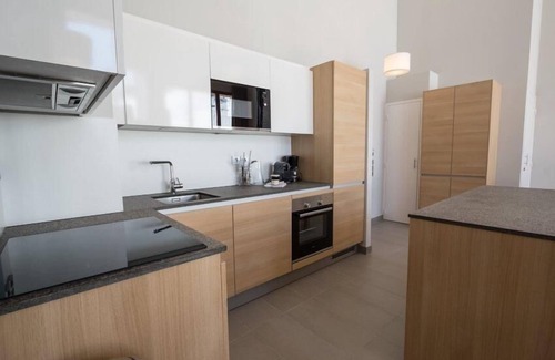 Arc-1800 Apartamento | 5.o piso, vista pistas, fitness, piscina, sauna, hammam, balcón, parking, tv, local para esquís