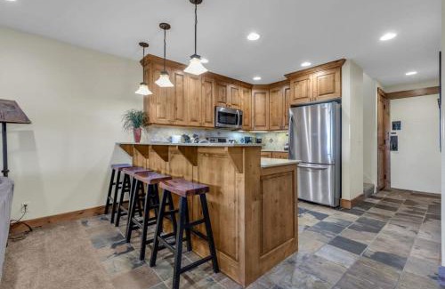 North Park City Casa | Ski In Ski Out 3BR Steps from Ski Resort