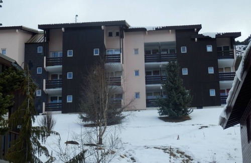 Mont-de-Lans Apartamento | Ski in/ski out apartment in a quiet area