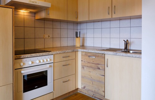 Maranza Apartamento | Ski-In / Ski-Out Apartment with Balcony, Sauna, & Jacuzzi; Pets Allowed, Parking Available