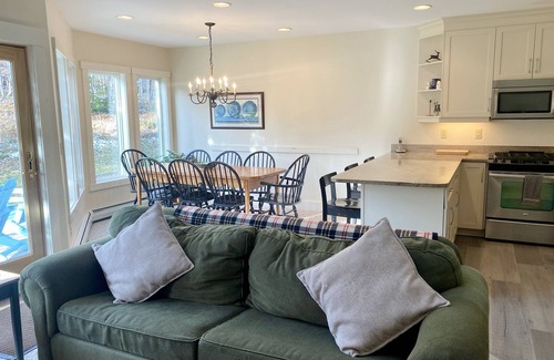 North Troy Casa | Ski in Ski out - fantastic location on Raccoon Run