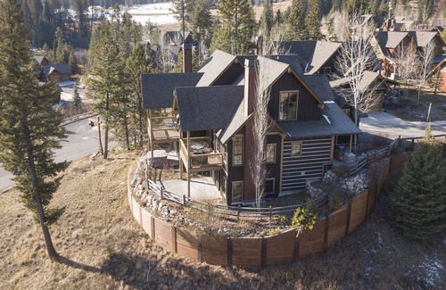 Tamarack Resort Casa | Ski in / Ski Out | Se aceptan mascotas | Jacuzzi privado |