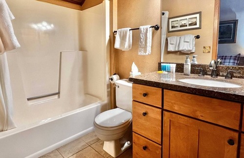 Lutsen Casa | Ski-In, Ski-Out Townhome with Lofted Owner's Suite