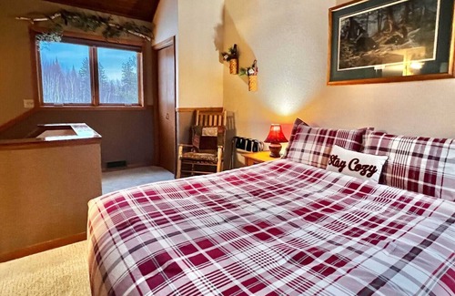 Lutsen Casa | Ski-In, Ski-Out Townhome with Lofted Owner's Suite