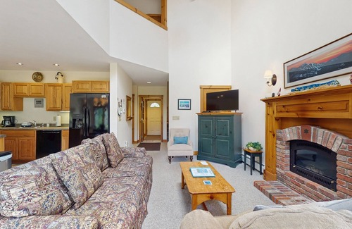 North Troy Casa | Ski-in / ski-out townhome w / great views & deluxe, amenidades del resort